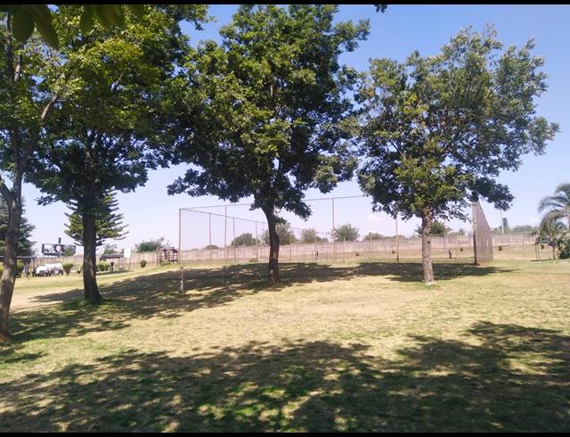 2 BEDROOM TOWNHOUSE FOR SALE IN WELTEVREDEN PARK
